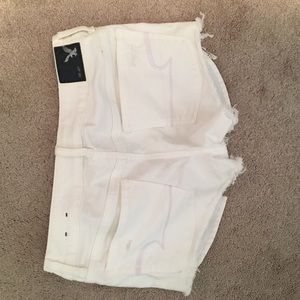 NEVER WORN White American Eagle Shorts